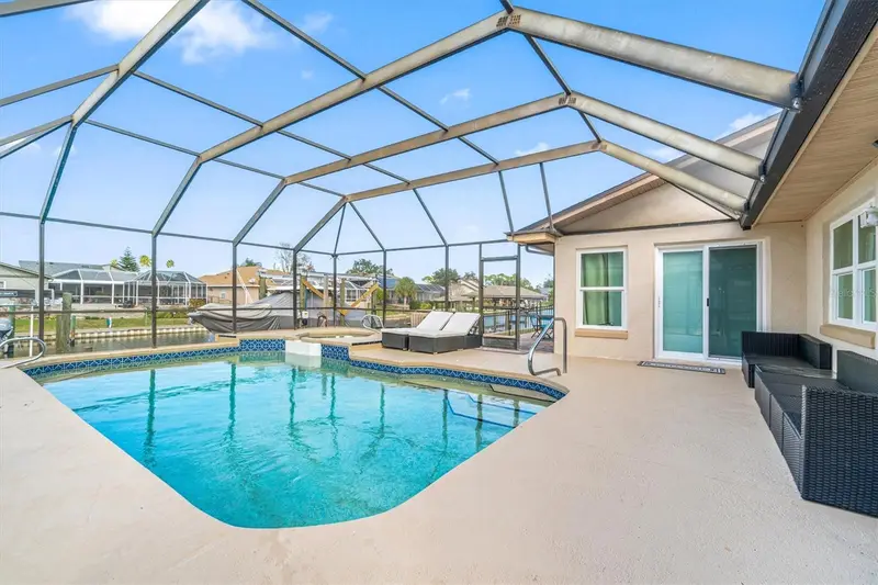 5 Cheyenne Ct, FL