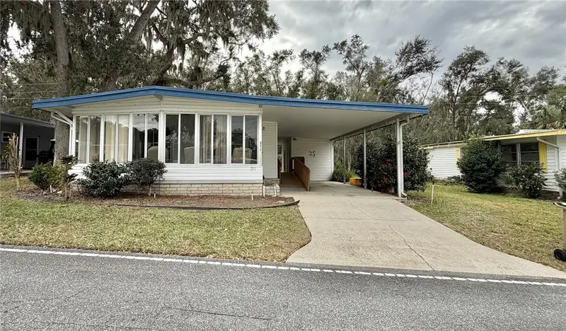 211 Aspen Cir, FL