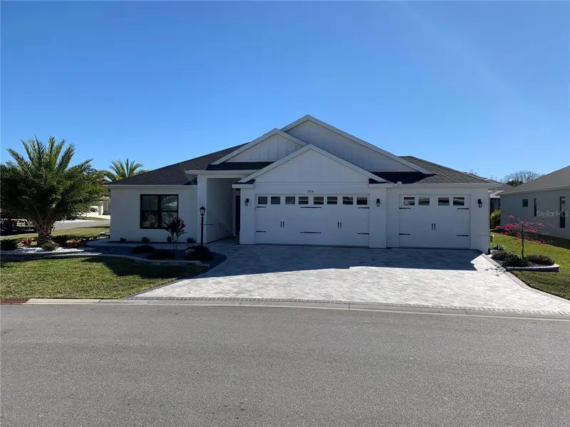 775 Shivers Loop, FL