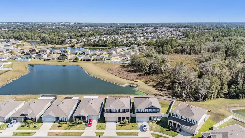 35656 Quartz Lake Dr, FL
