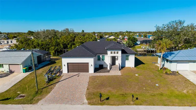 18946 Ayrshire Cir, FL