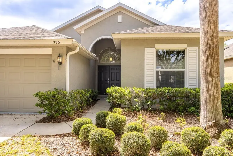 985 Ridgemount Pl, FL