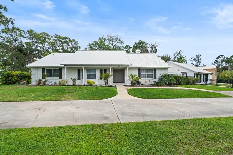 335 Debary Ave, FL