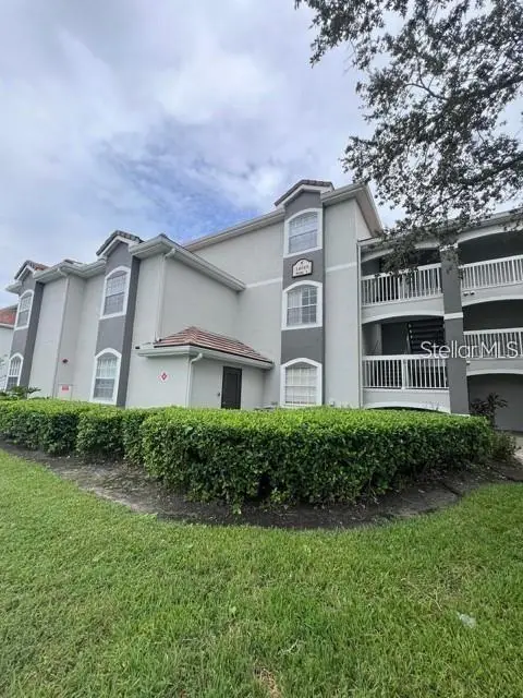 14049 Fairway Island Dr #127, FL