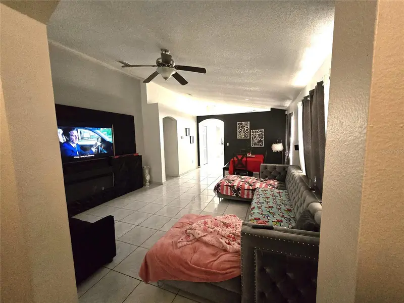 2411 Condado Ct, FL