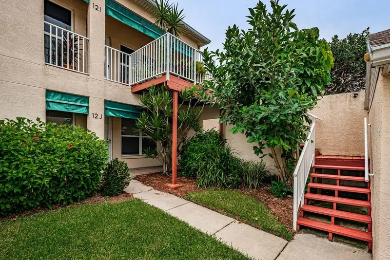 6363 99th Way N #12i, FL