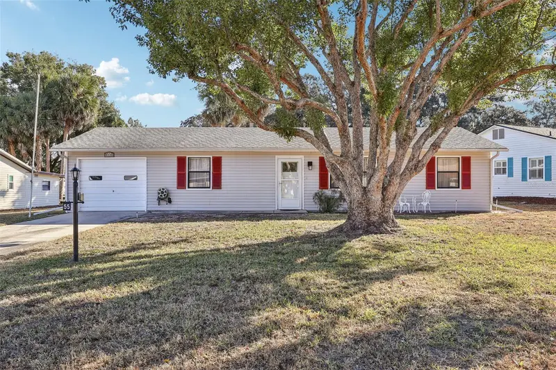 55 Aberdeen Cir, FL