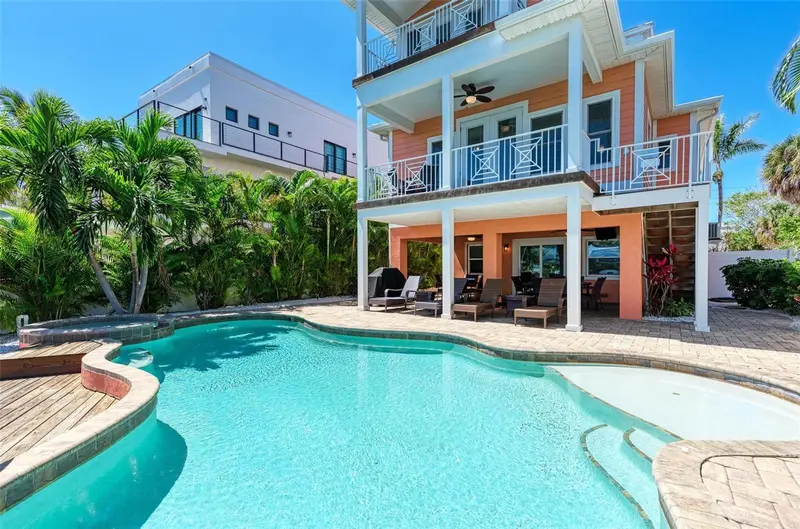 203 N Harbor Dr, FL