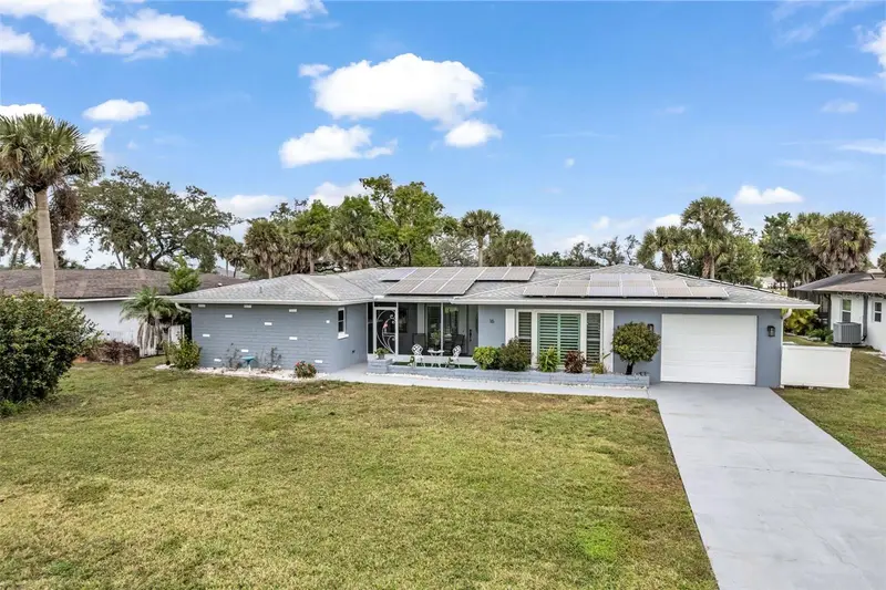 16 Oakland Hills Pl, FL