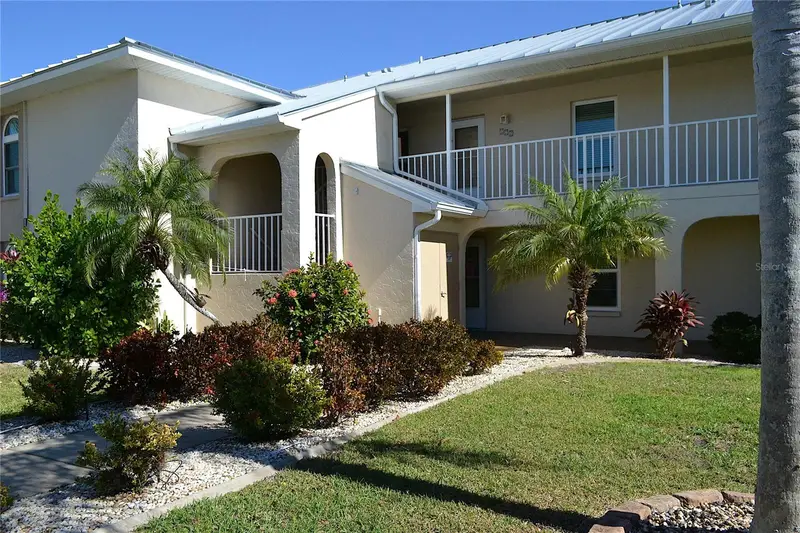 220 Coldeway Dr #211, FL