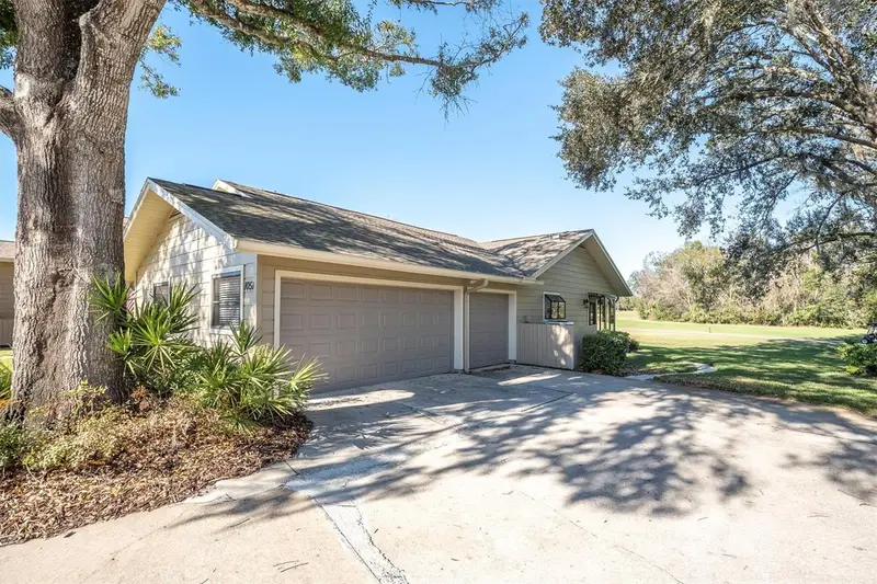 1051 Royal Troon Ct, FL