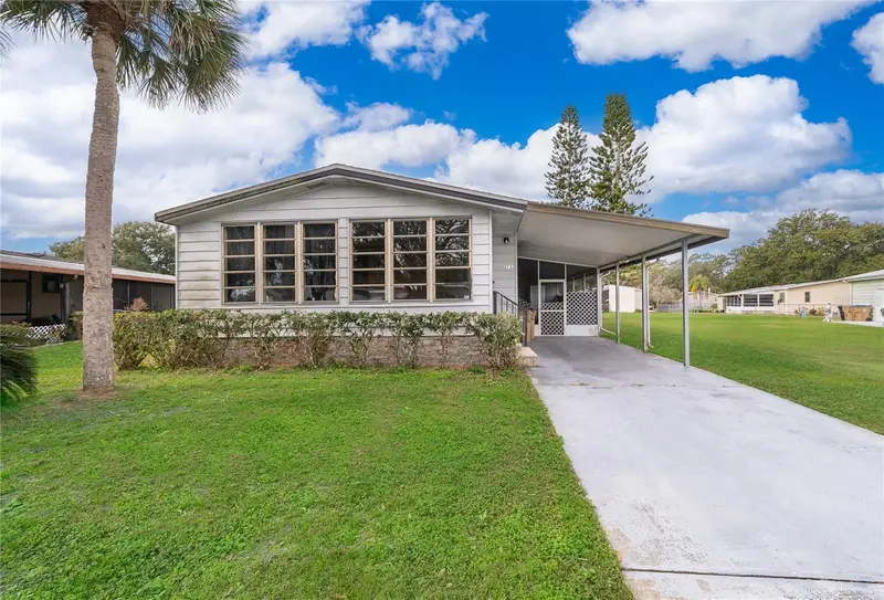 2733 Cranmoor Dr, FL