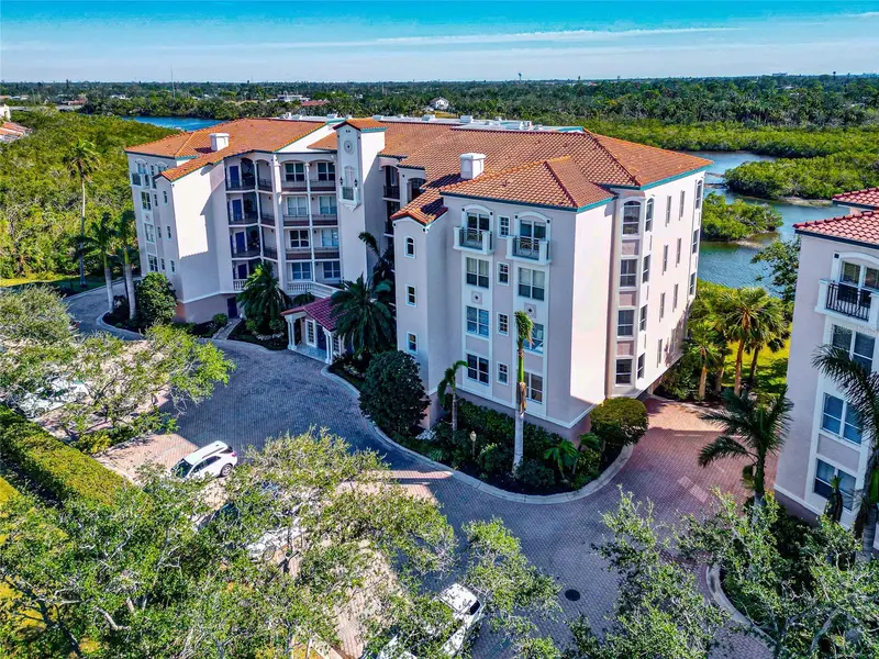 5408 Eagles Point Cir #302, FL