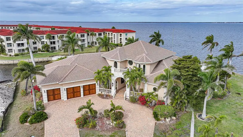 3 Hibiscus Dr, FL