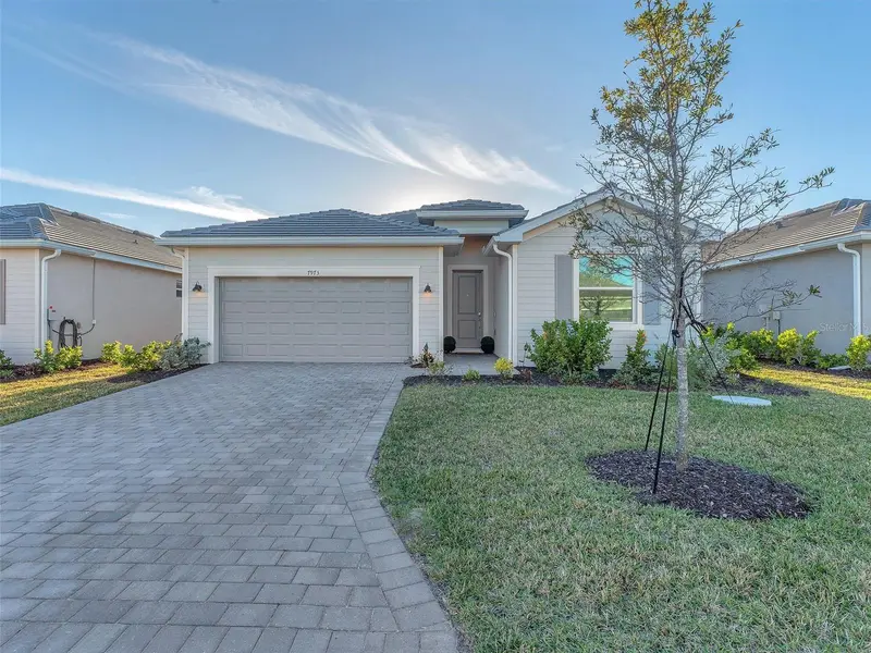 7973 Lakes Edge Ln, FL