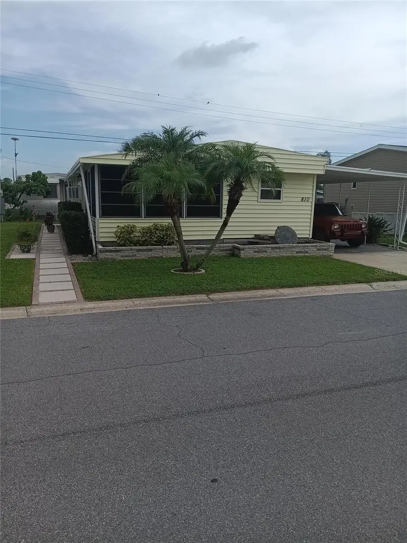 810 49th Ave W, FL