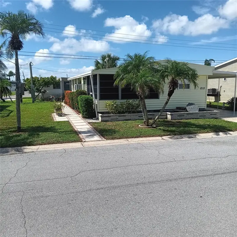 810 49th Ave W, FL