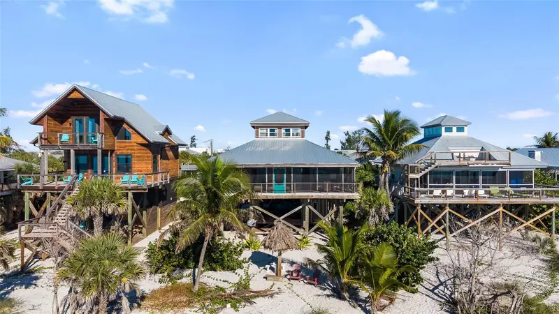 8814 Grand Ave, FL