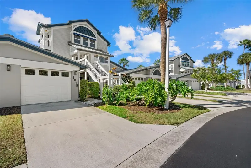 1313 Siesta Bayside Dr #1313d, FL
