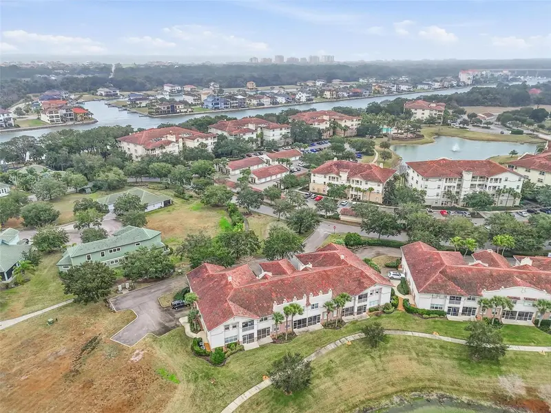 60 Riverview Bnd S #615, FL