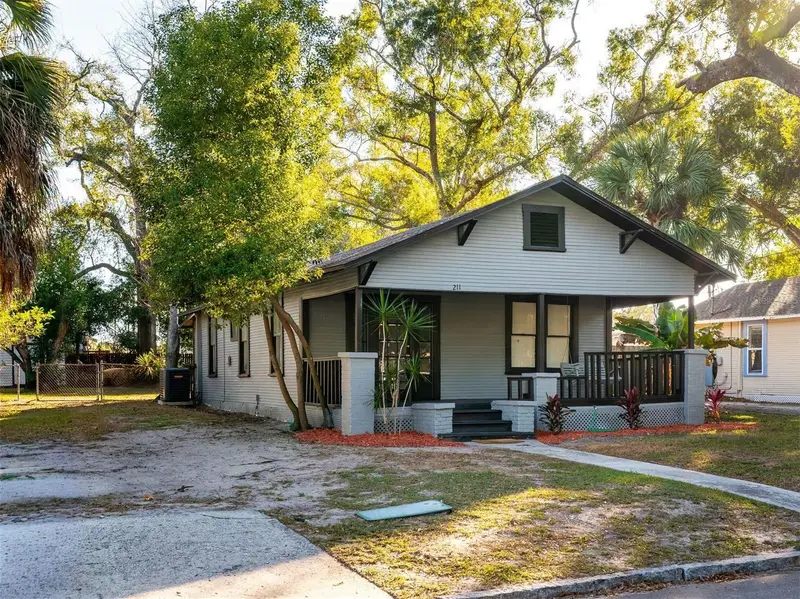 211 E Cluster Ave, FL