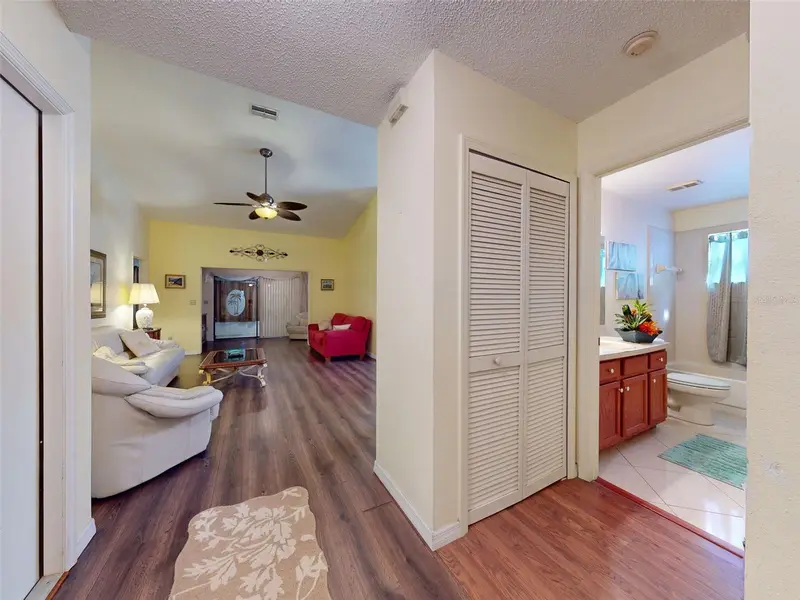 686 Middlebury Loop, FL