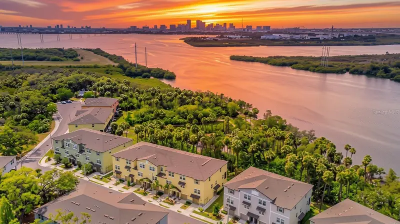 809 Tennyson Mill Cir, FL