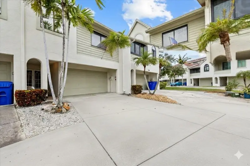 2392 Hanover Dr, FL