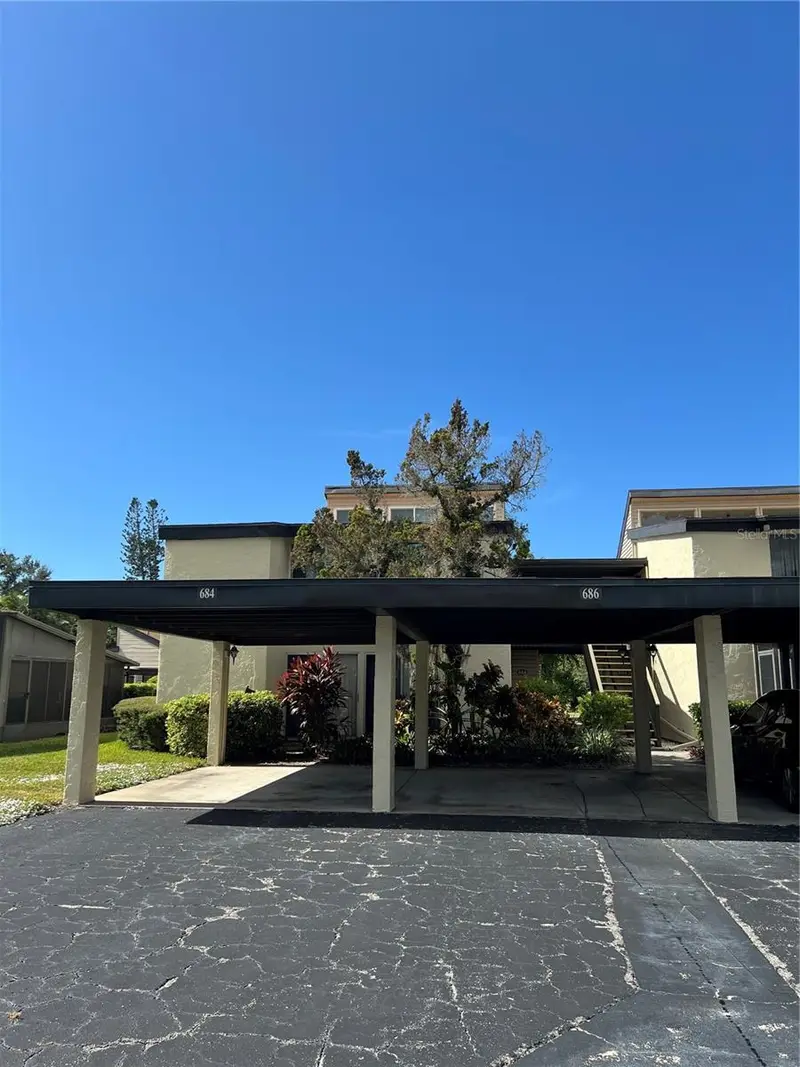 686 White Pine Tree Rd #64, FL