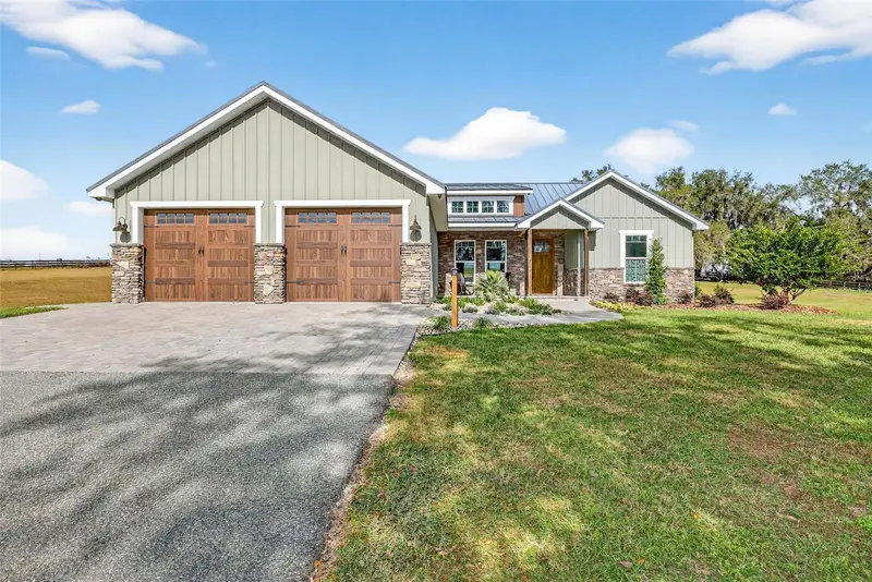 32103 Rusty Creek Trl, FL