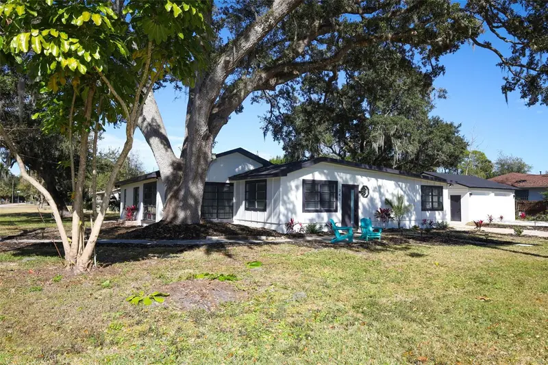 341 Hammond St, FL
