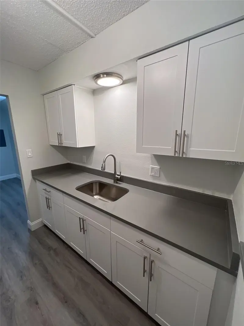 3232 Fruitville Rd, FL