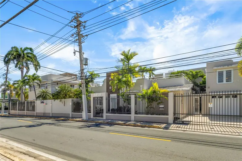 1858 Mcleary, PR