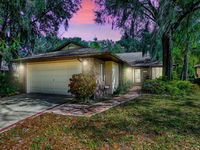 104 Waterwood Dr, FL