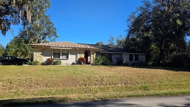 70 Furness Pl, FL
