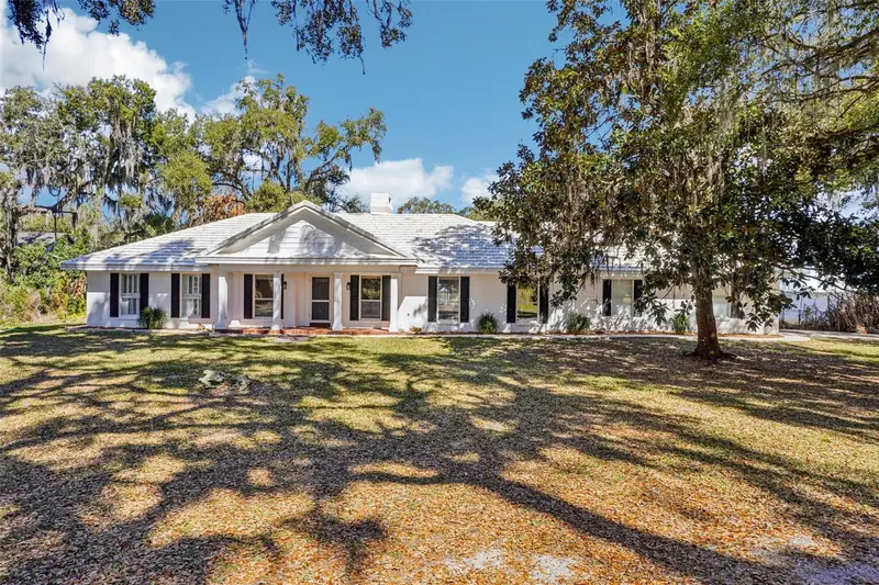 37048 County Road 452, FL