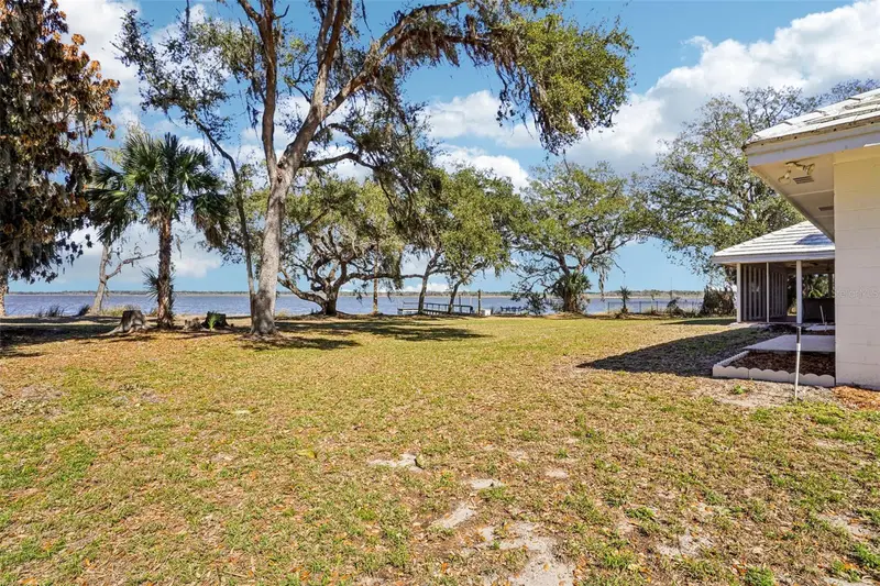 37048 County Road 452, FL