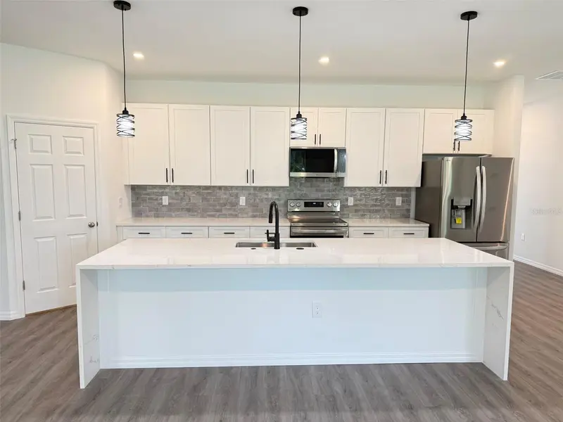1294 Napoleon Rd, FL