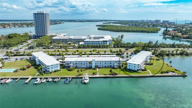 761 John Ringling Blvd #5, FL