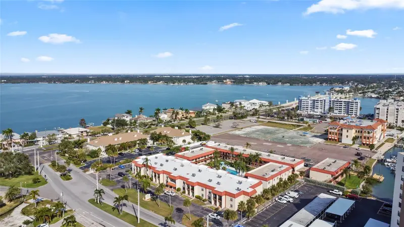 10365 Paradise Blvd #22, FL