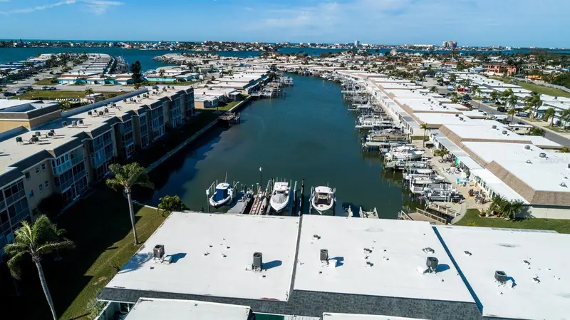 128 Boca Ciega Point Blvd N, FL