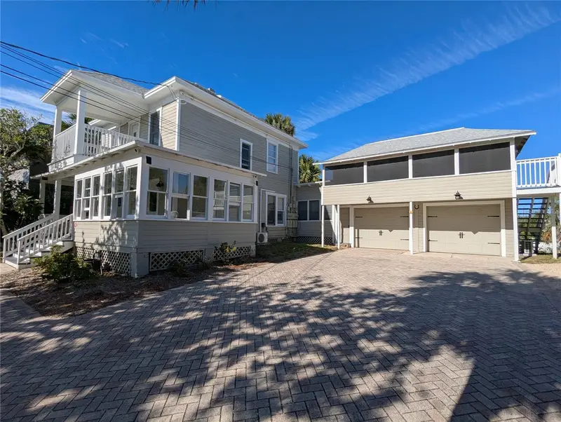 127 S Peninsula #3, FL