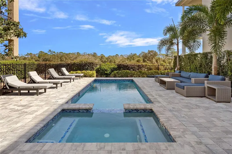 7622 Excitement Dr, FL