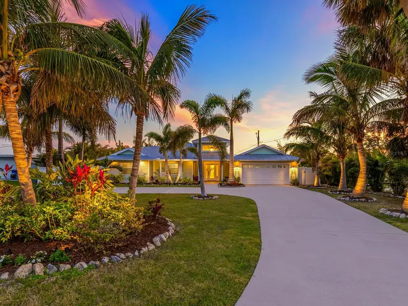 221 Lychee Rd, FL