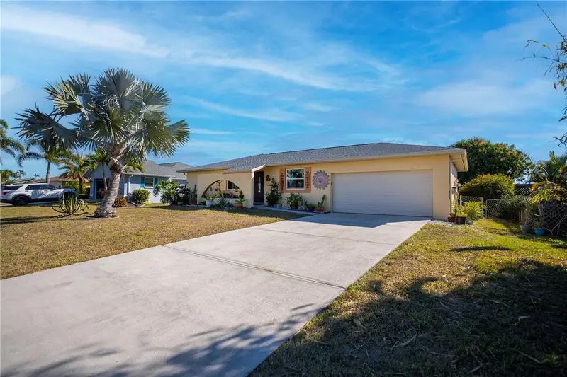242 Annapolis Ln, FL