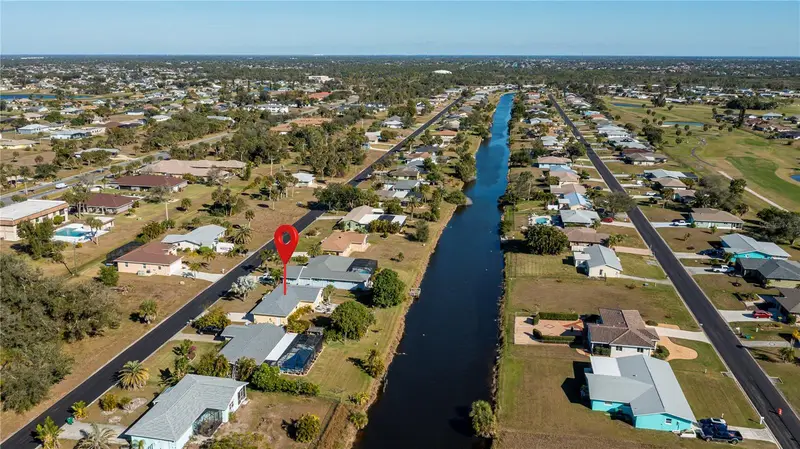 242 Annapolis Ln, FL