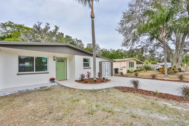 2028 N Betty Ln, FL