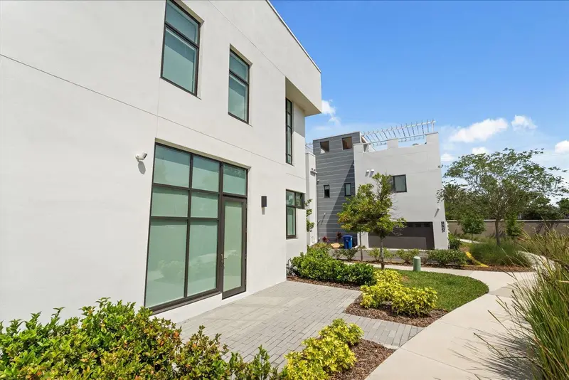 1768 Mondrian Cir, FL