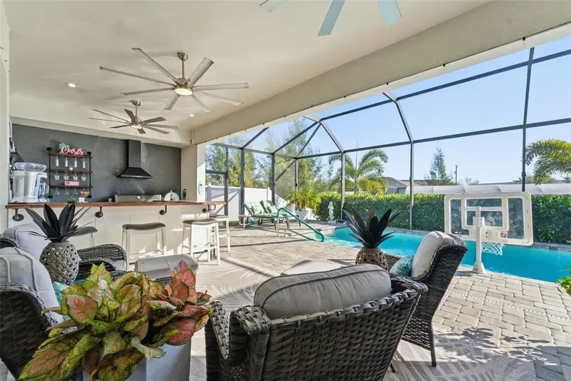 2115 Sw 17th Pl, FL