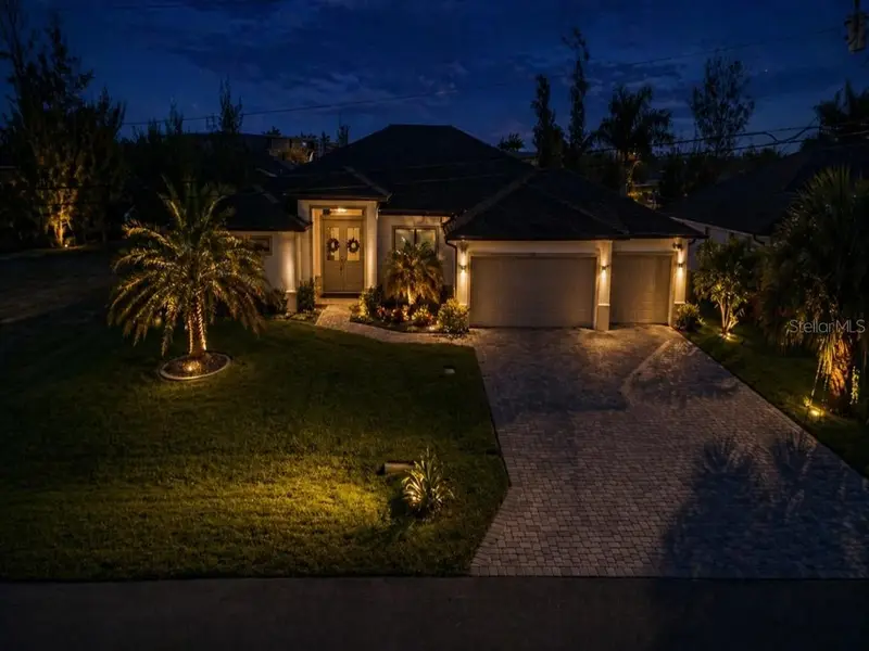 2115 Sw 17th Pl, FL